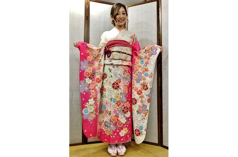 成人式 振袖 レンタル 押上 墨田区エリアの情報や着物レンタルに関する記事をブログにて公開しています